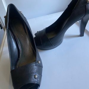 BCBG Russell heel